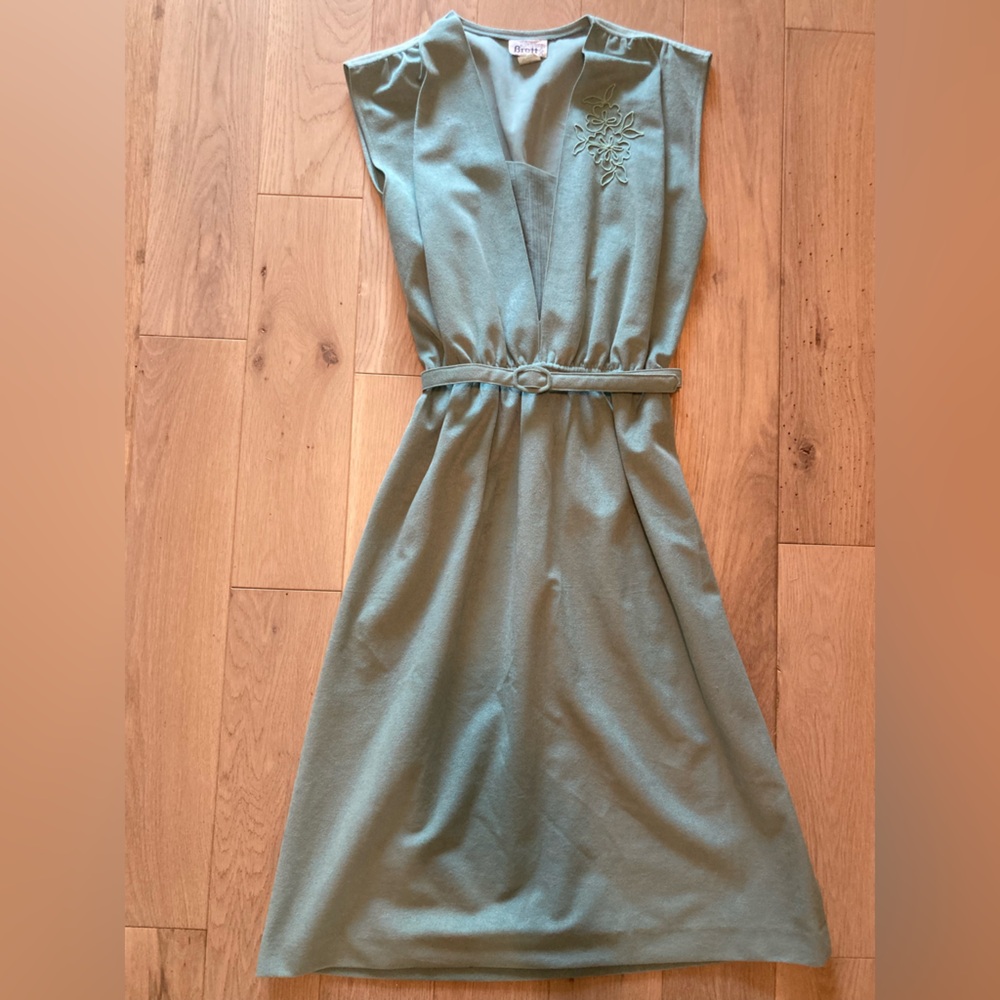 Vintage Sue Brett green dress